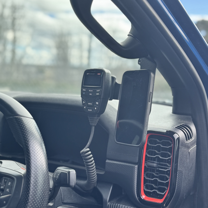 GMF4x4 4003-PH-D Ford Everest RA 2022+ Phone and UHF Handpiece Holder