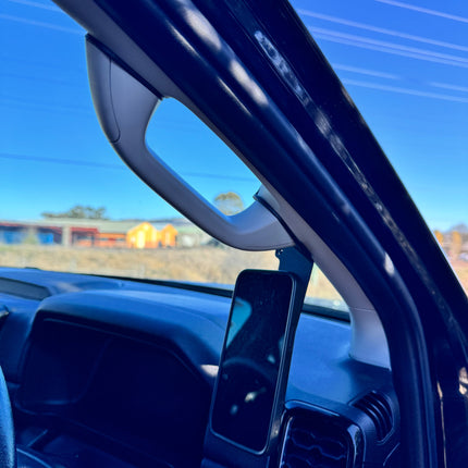 GMF4x4 4012-PH-S Isuzu DMAX 2021-2024 Phone Holder