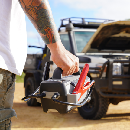 PROJECTA IS1500 Intelli-Start 12V / 1500A Professional Lithium Jumpstarter