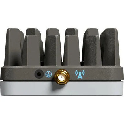 Cel-Fi ROAM41+T ROAM R41 Smart Repeater with CLR8-5G Antenna