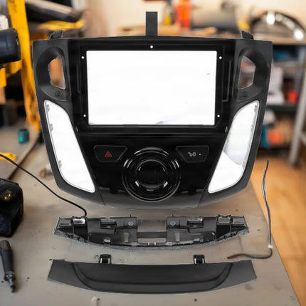 Aerpro FP3172 9" Facia Kit for Ford Focus 2012-2018
